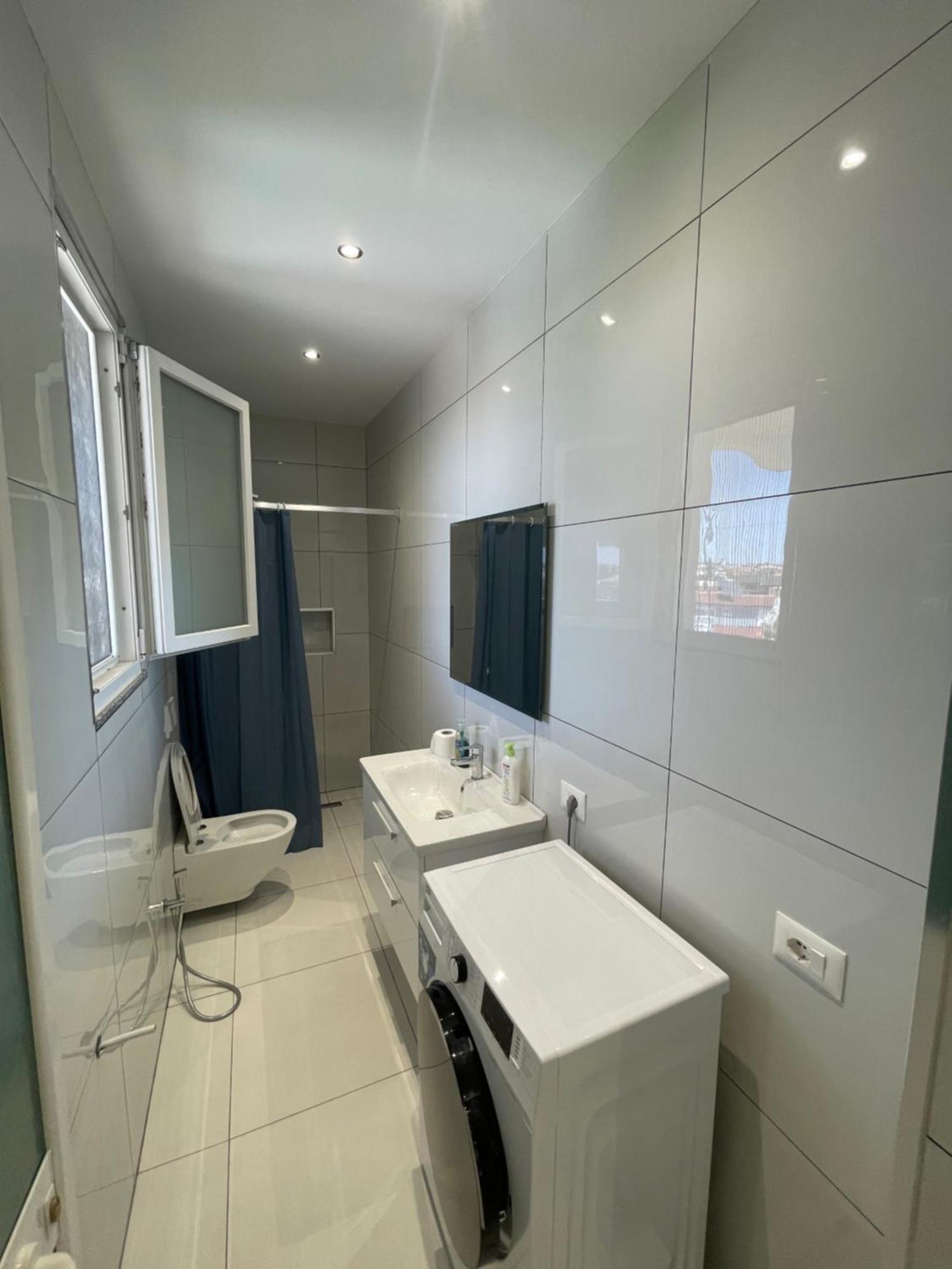 Franco Apartments Тирана Екстер'єр фото