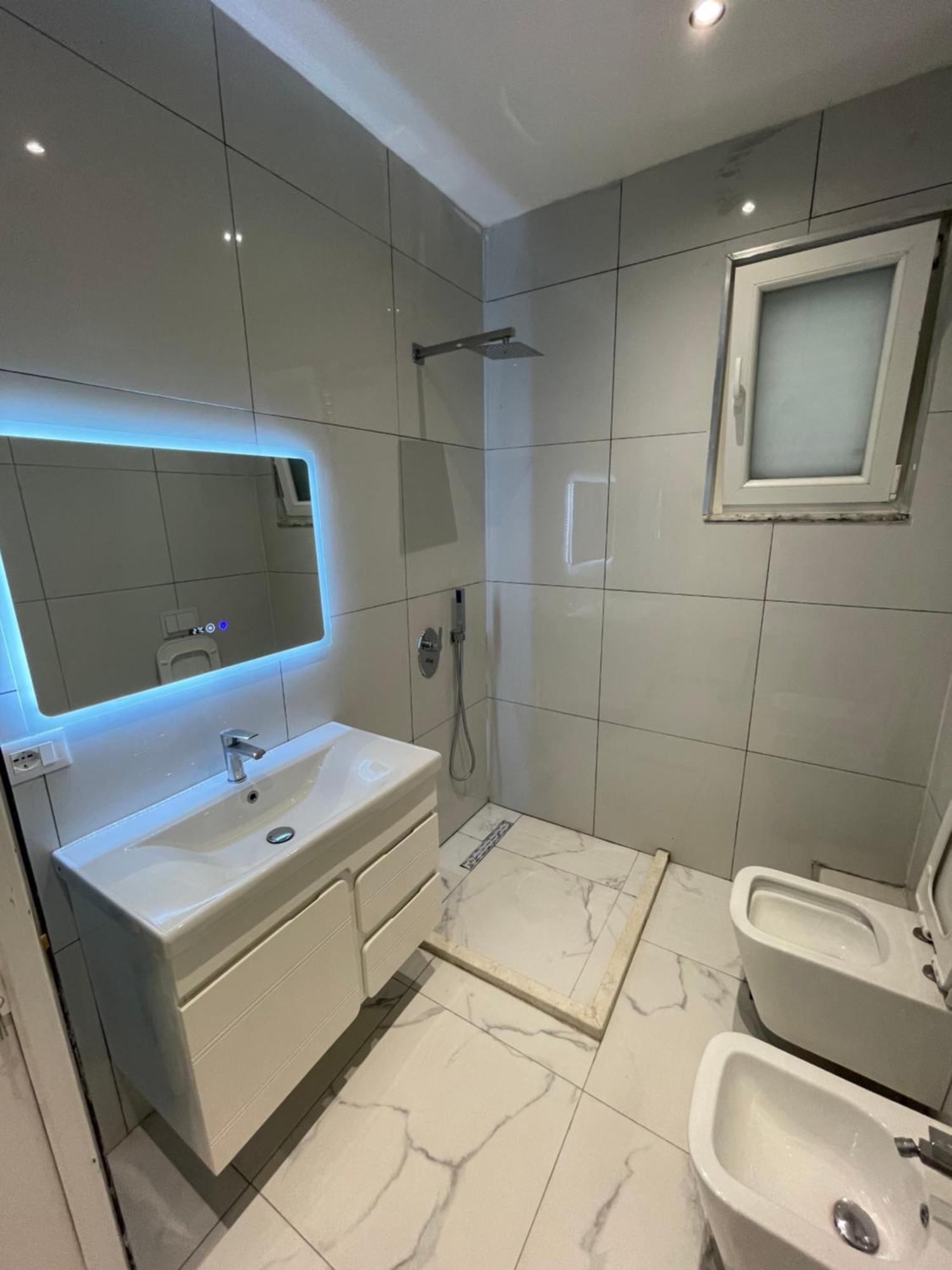 Franco Apartments Тирана Екстер'єр фото