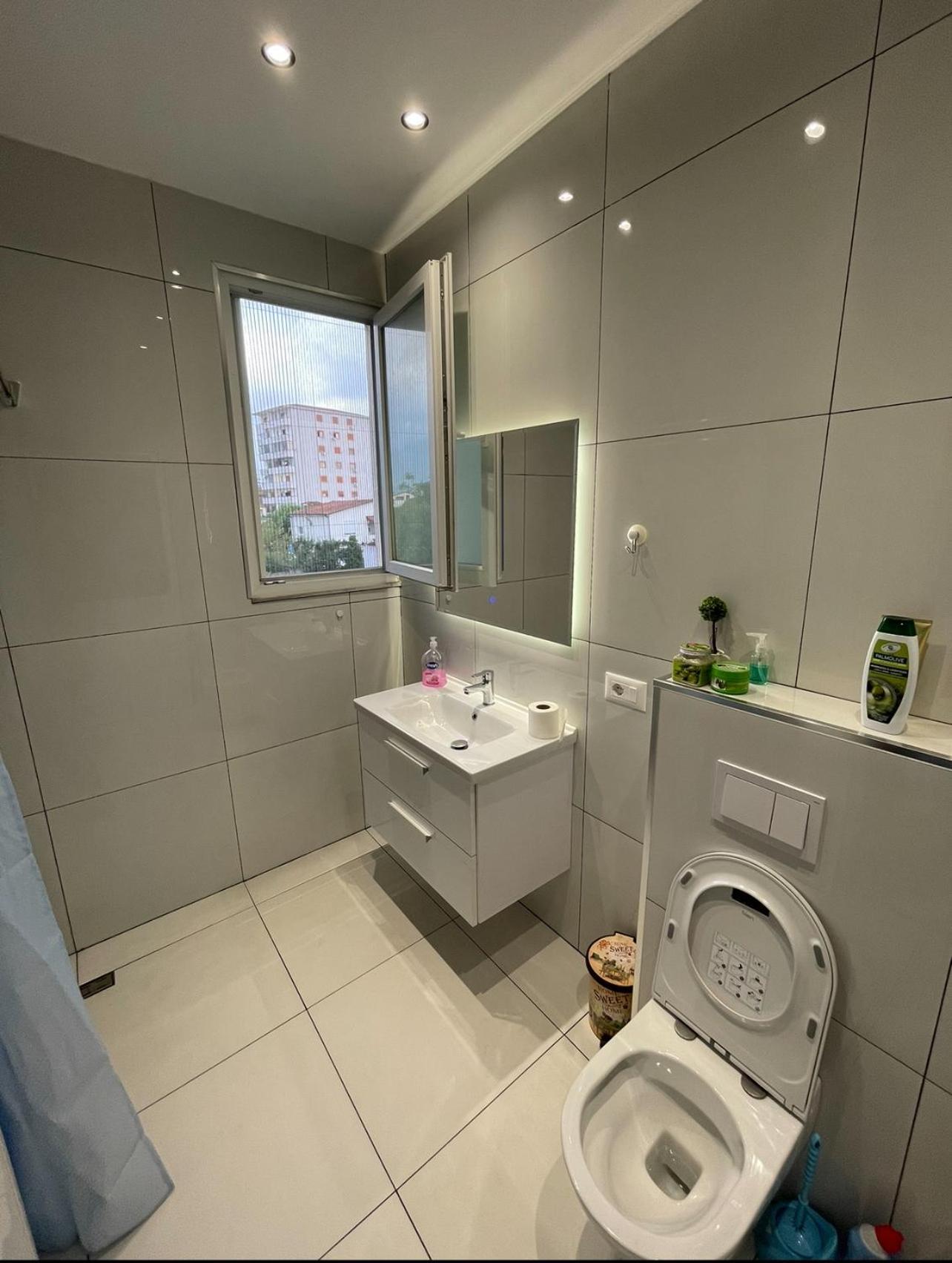 Franco Apartments Тирана Екстер'єр фото