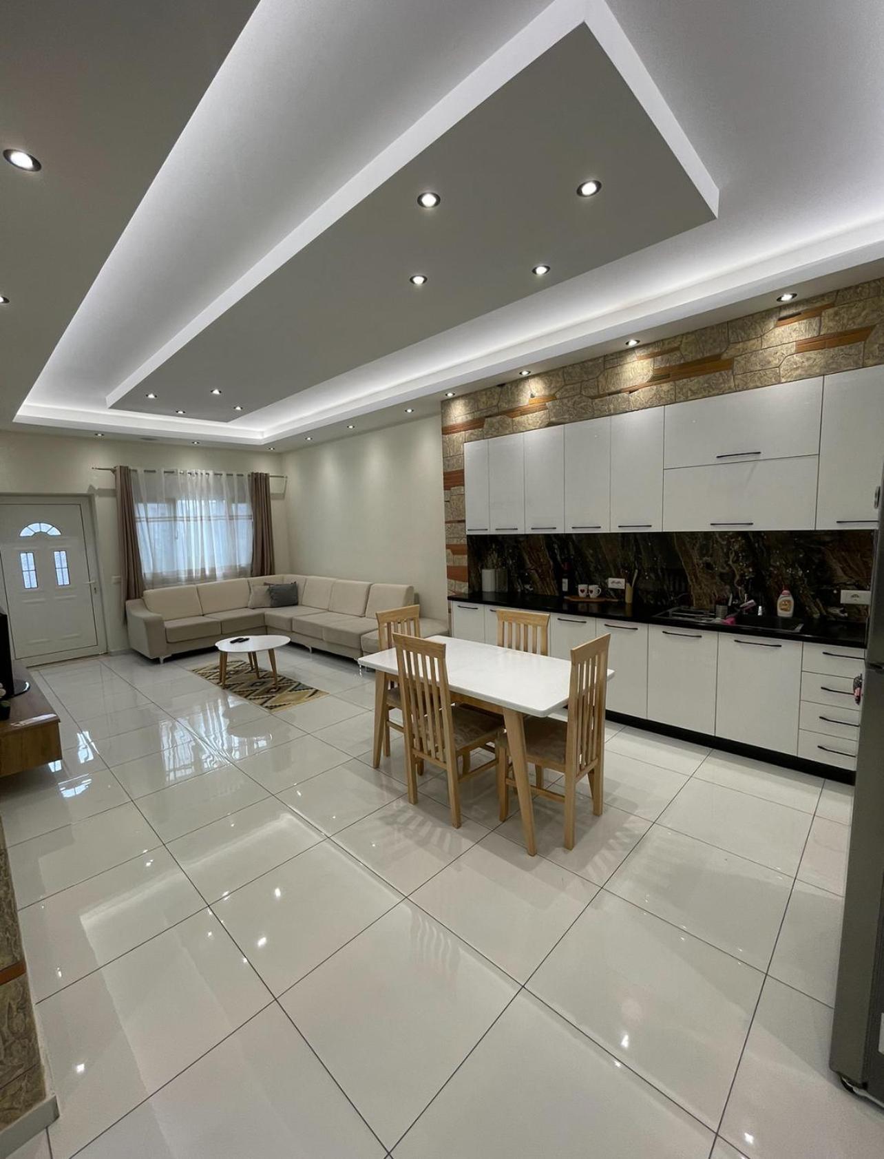 Franco Apartments Тирана Екстер'єр фото