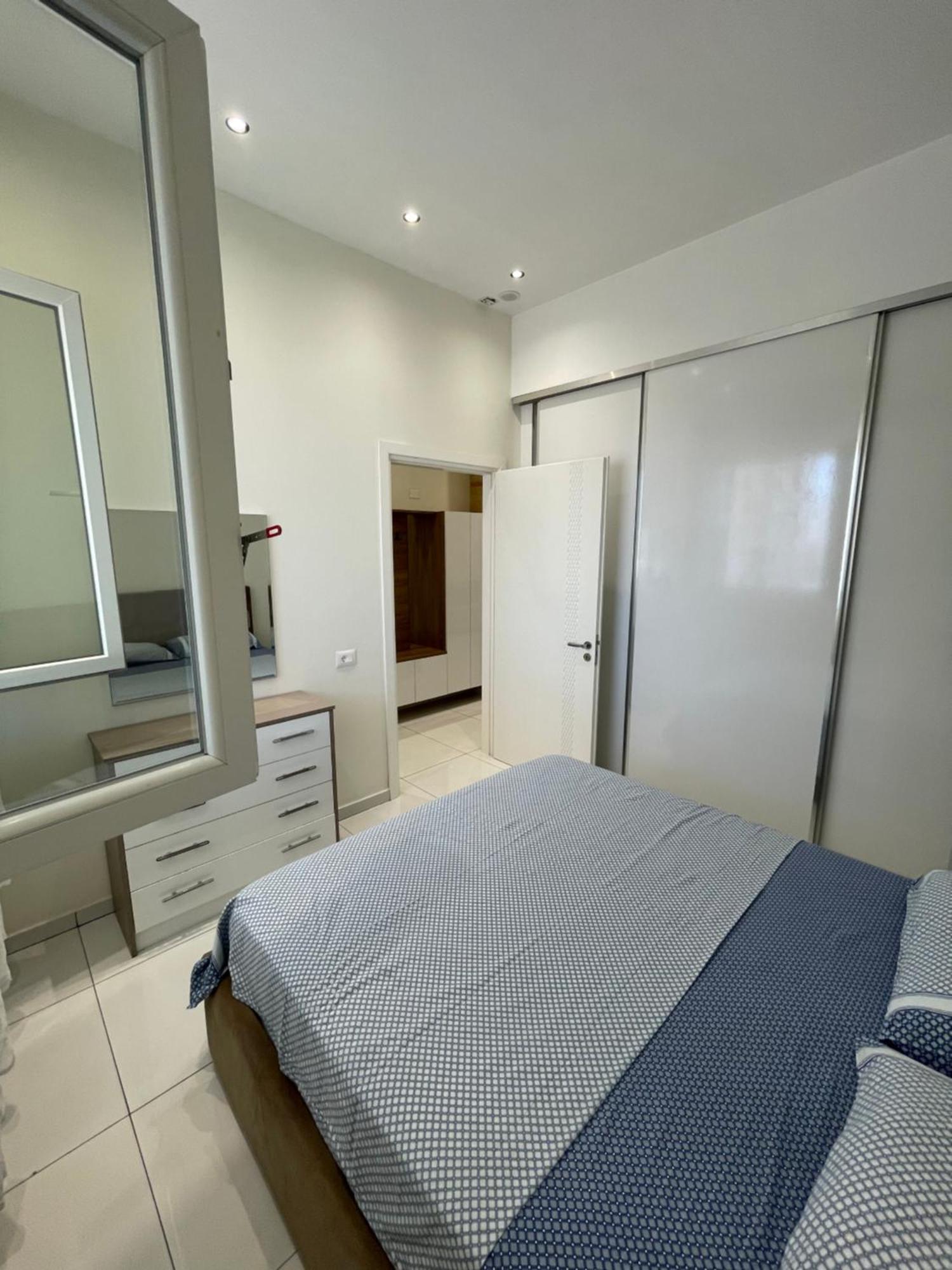 Franco Apartments Тирана Екстер'єр фото