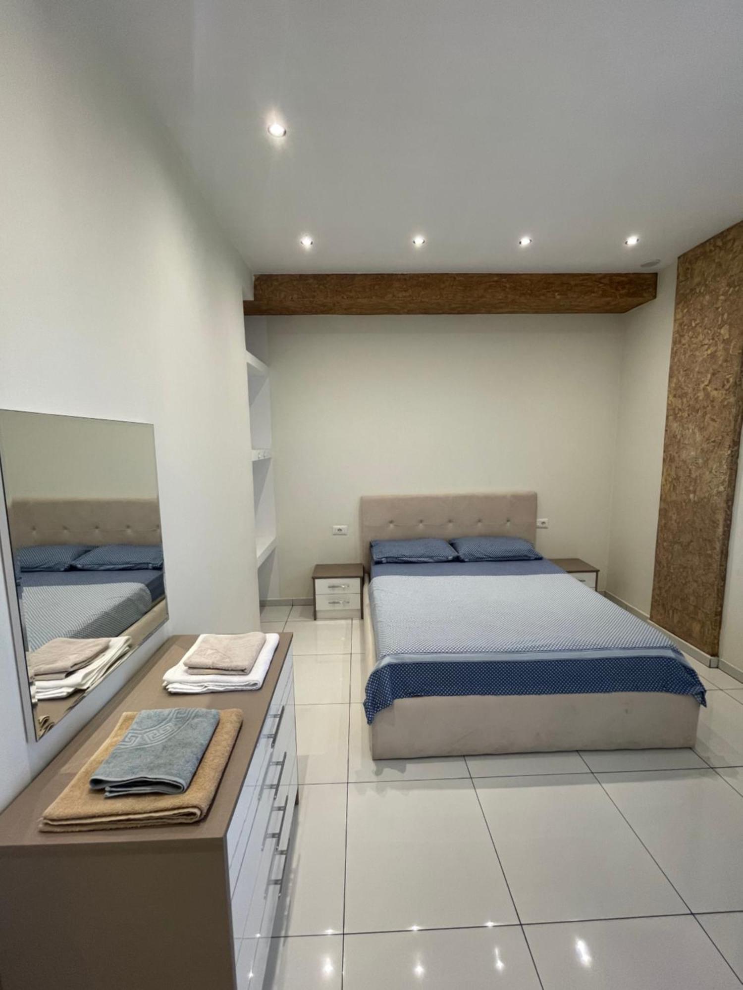 Franco Apartments Тирана Екстер'єр фото